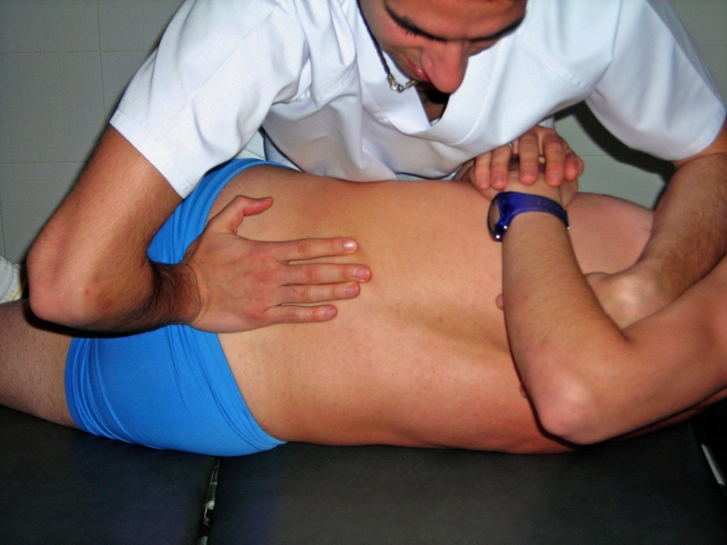 osteopathe-LES MAYONS-min_osteopathy-212590